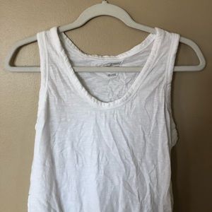 Universal Thread Tank